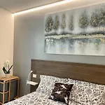 Locatelli Apartments - Patio Living \